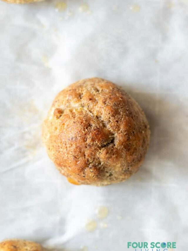 Easy Low Carb Dinner Rolls (Keto Recipe)