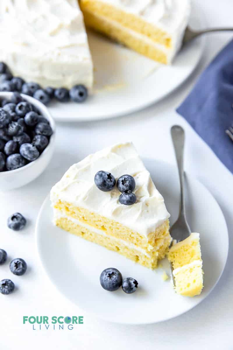 Keto Spice Cake with Cream Cheese Frosting - Low Carb Africa